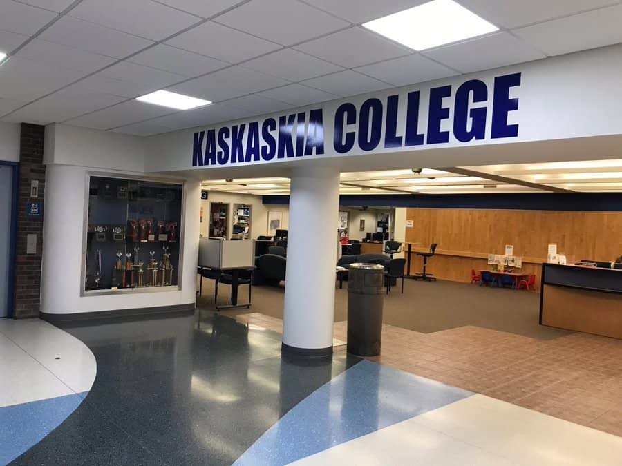 Kaskaskia College is one of the best schools for veterinary technology